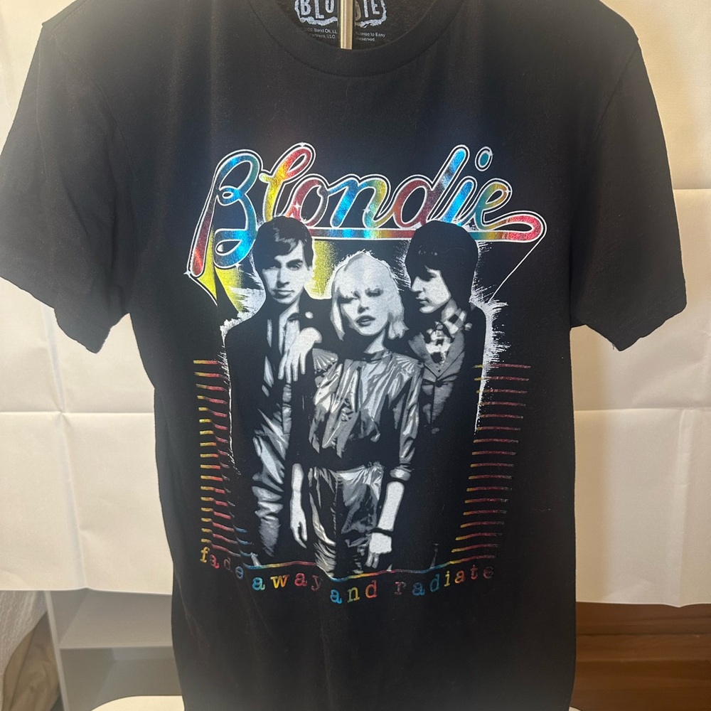 Graphic T-Shirt - Black